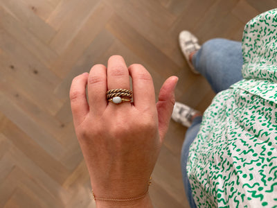 'Rhiannon' Vintage 9ct Twisted Ring